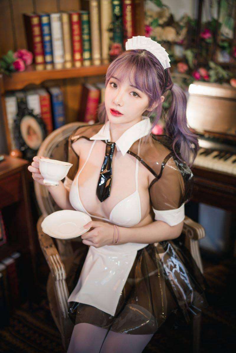 微博红人Coser@雯妹不讲道理 透明皮衣女仆 [18P/346MB]