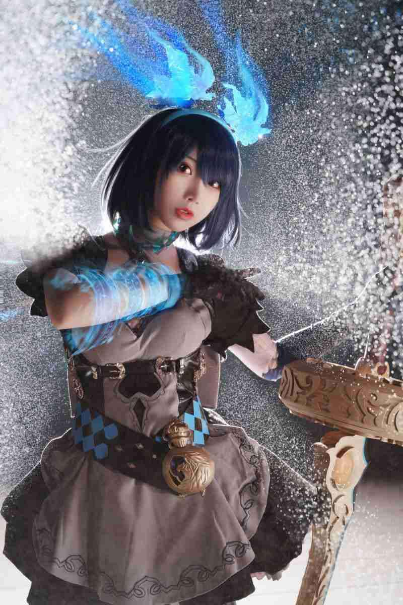 人气动漫Coser@面饼仙儿 爱丽丝 [18P/153MB]