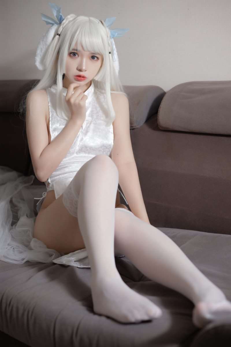 网紅Coser@疯猫ss 白旗袍 [40P/721MB]