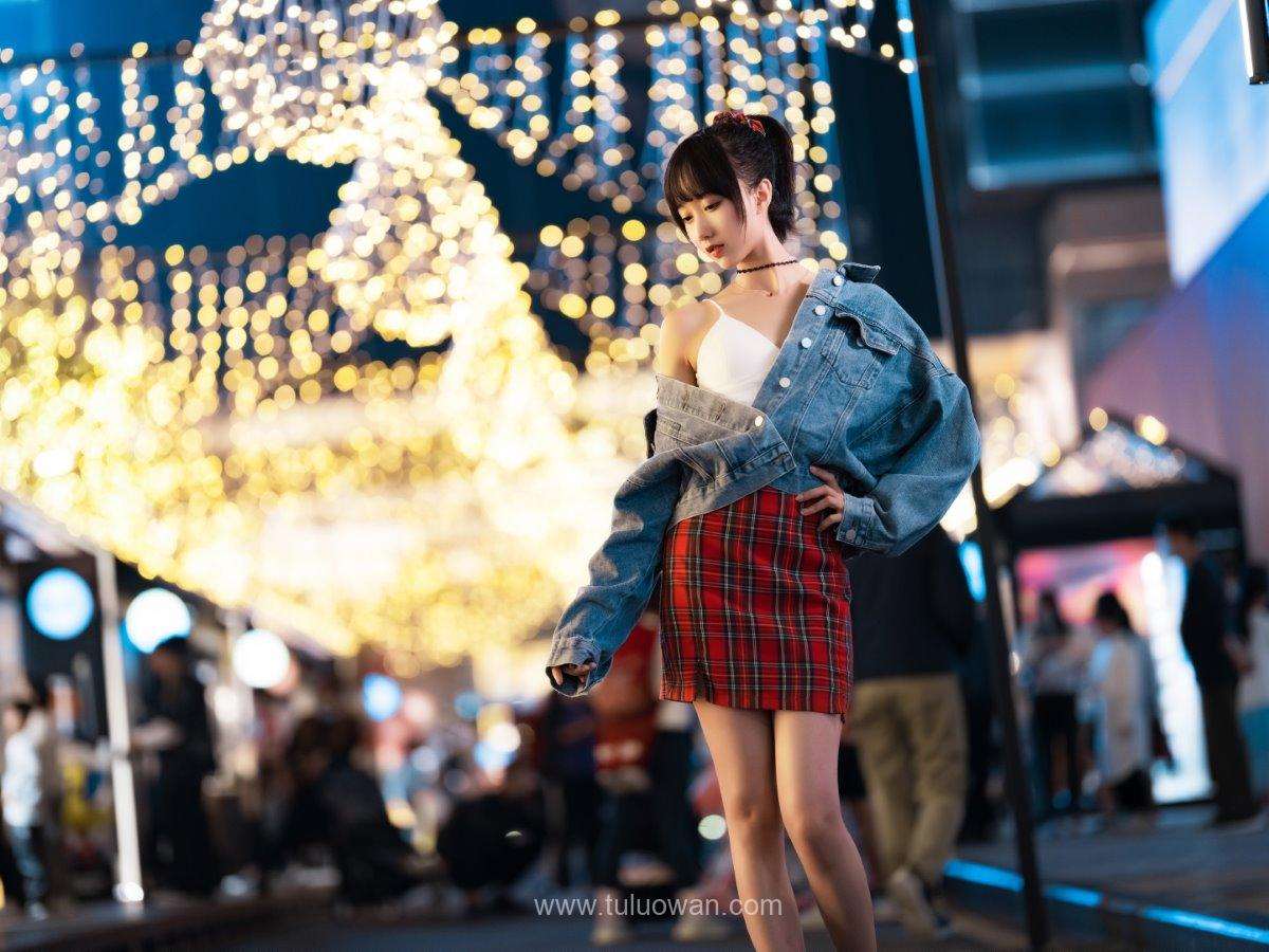 网紅Coser@木绵绵OwO 都市夜恋 [26P/2.01G]