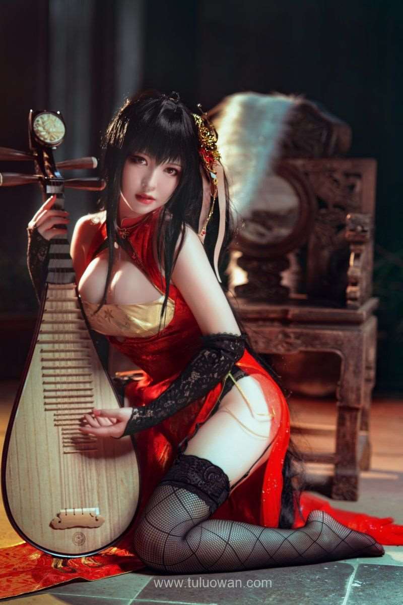 微博人气Coser@半半子 大凤旗袍 [40P/140MB]