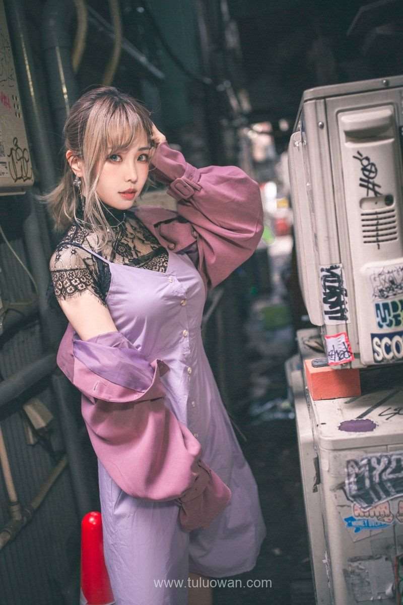 台湾Coser@ElyEE子 Pale Lavender [54P/210MB]