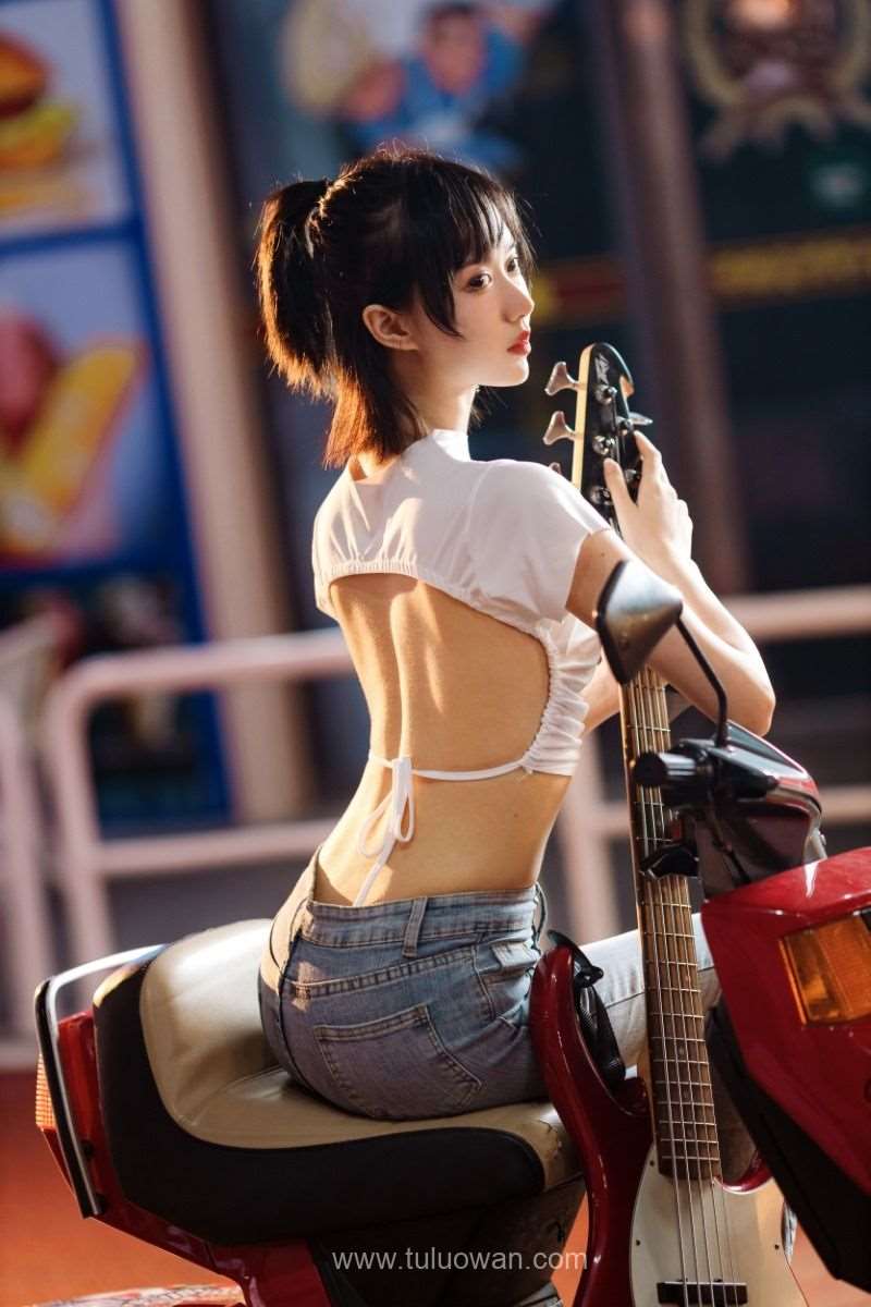 网紅Coser@木绵绵OwO 贝斯与妹妹2 [28P/273MB]