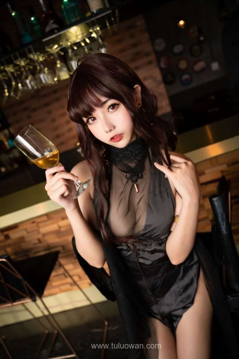 知名动漫博主@Momoko葵葵 DSR50 [30P/464MB]