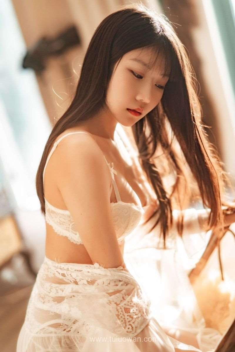 动漫博主@香草喵露露 室内 [81P/1.88G]
