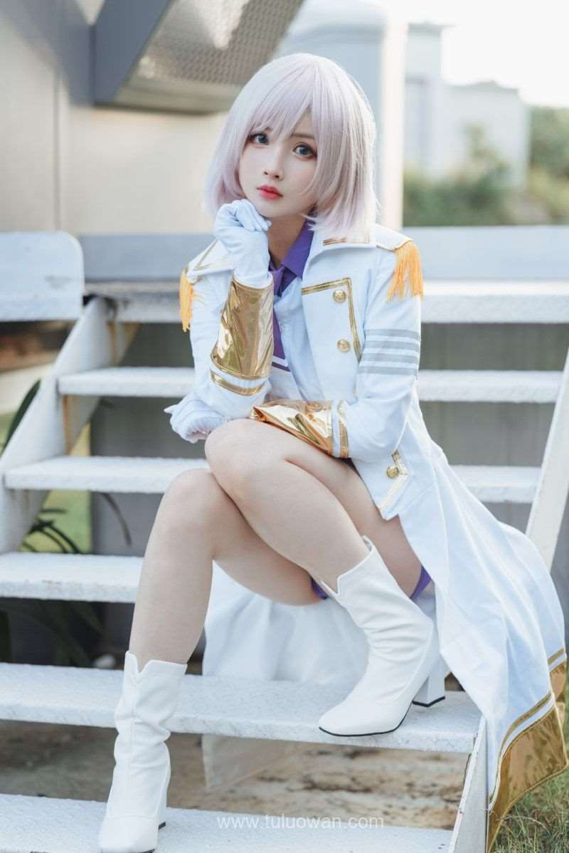 知名动漫Coser@rioko凉凉子 电光机王 貉 [51P/8V/1.58G]