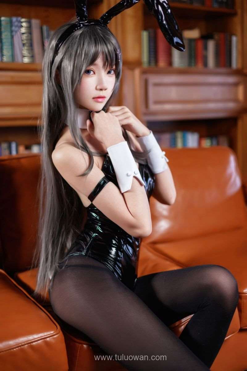 人气Coser@桜桃喵 樱岛麻衣兔女郎 [50P/401MB]