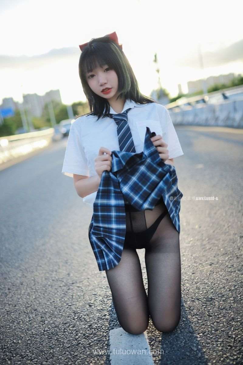 人气Coser@柒柒要乖哦 午后JK [34P/5V/133MB]