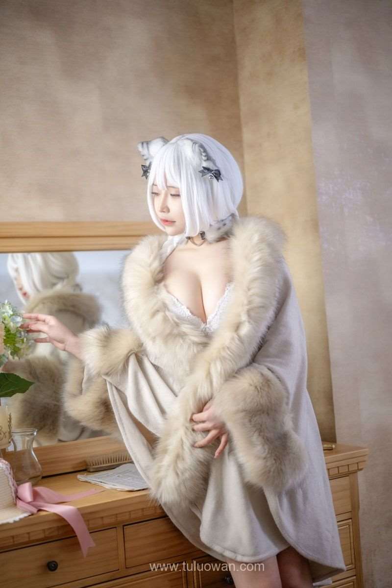 微博红人Coser@抱走莫子aa 小脑斧 [51P/1.01G]
