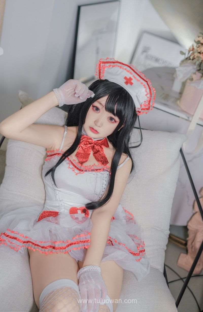 微博人气Coser@-桃夭葵- 蕾丝护士 [42P/830MB]