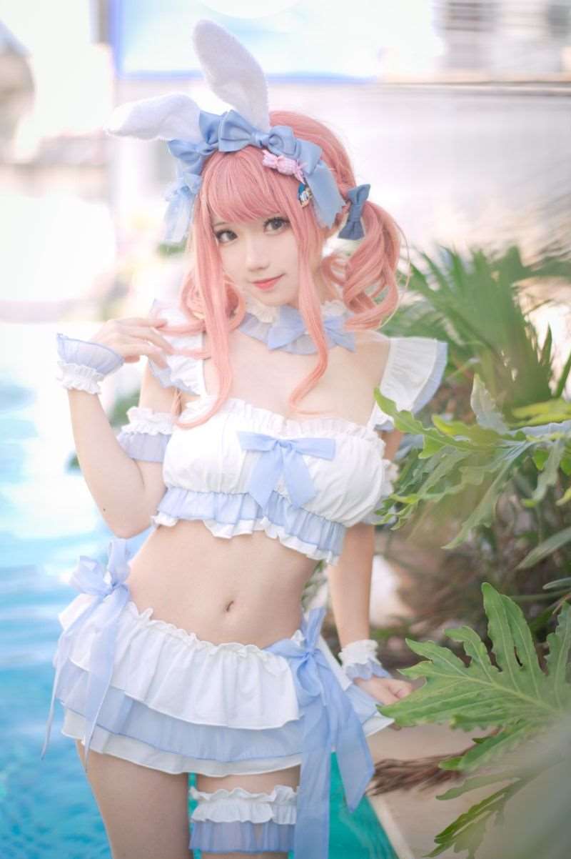 动漫博主@花柒Hana 夏日甜芯泳装写真 [37P/87MB]