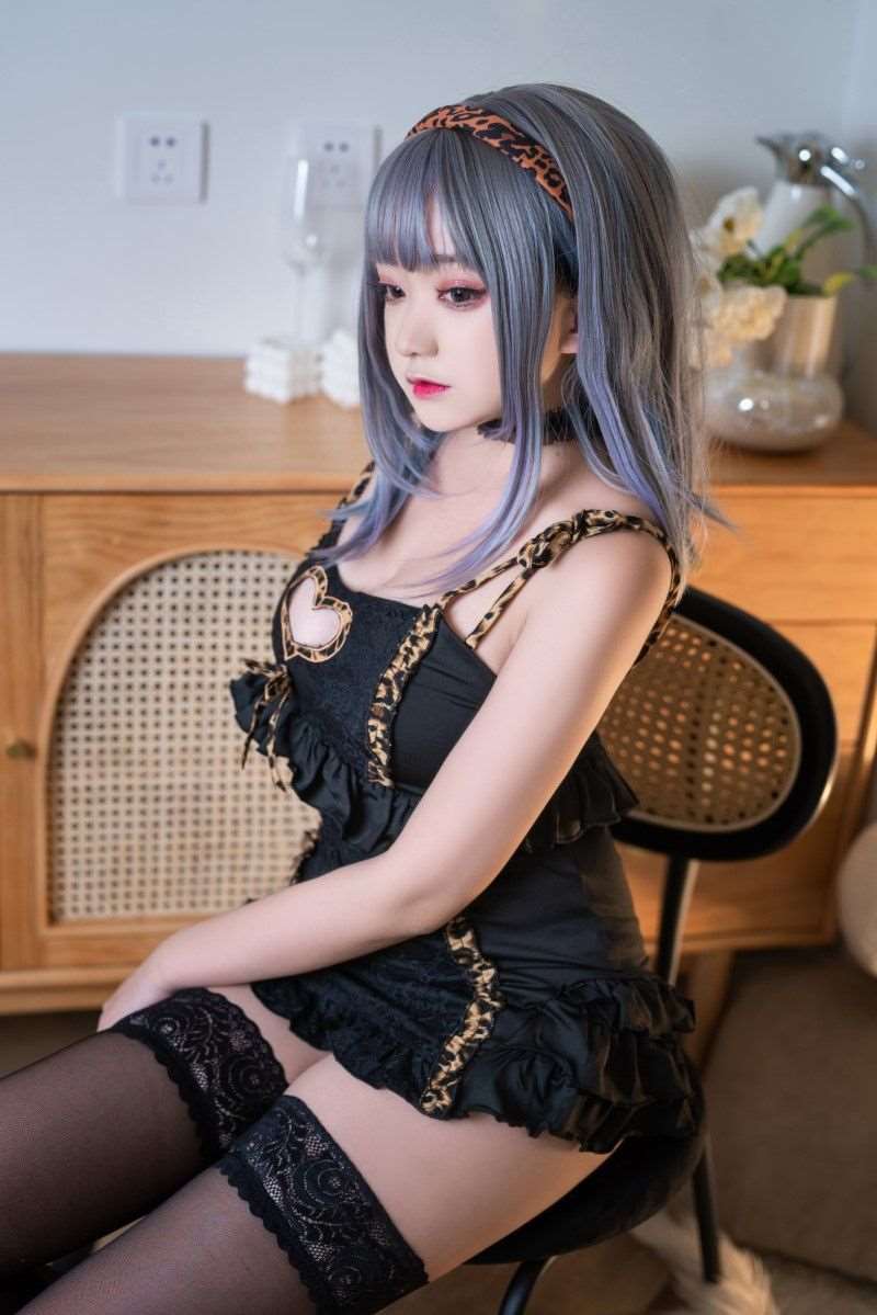 微博人气Coser@-桃夭葵- 连体小豹纹 [40P/776MB]