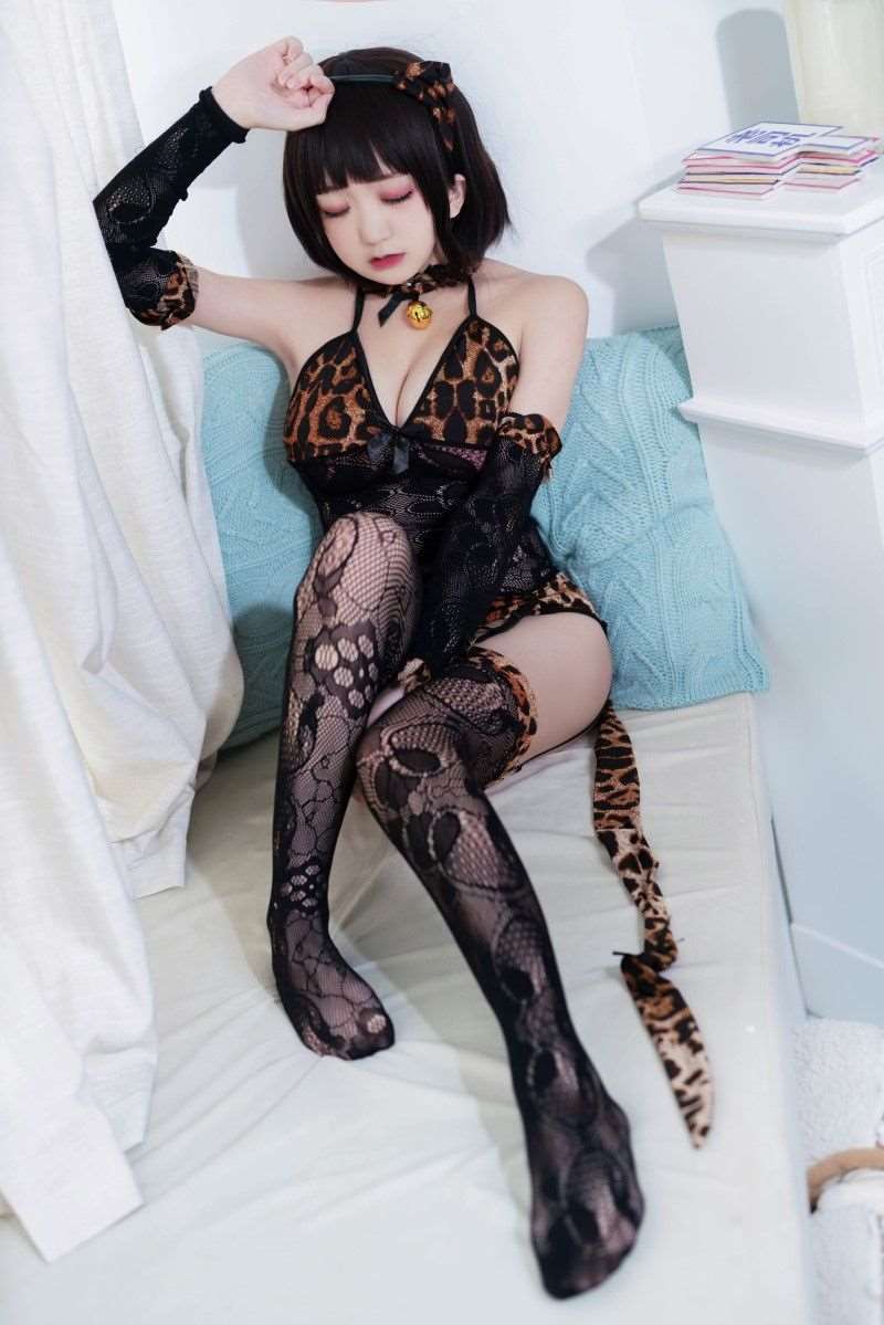 微博人气Coser@-桃夭葵- 小豹纹 [49P/348MB]