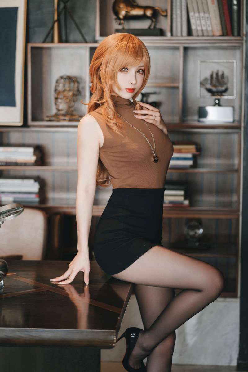 知名动漫Coser@rioko凉凉子 人妻的一天 公司篇 [30P/502MB]