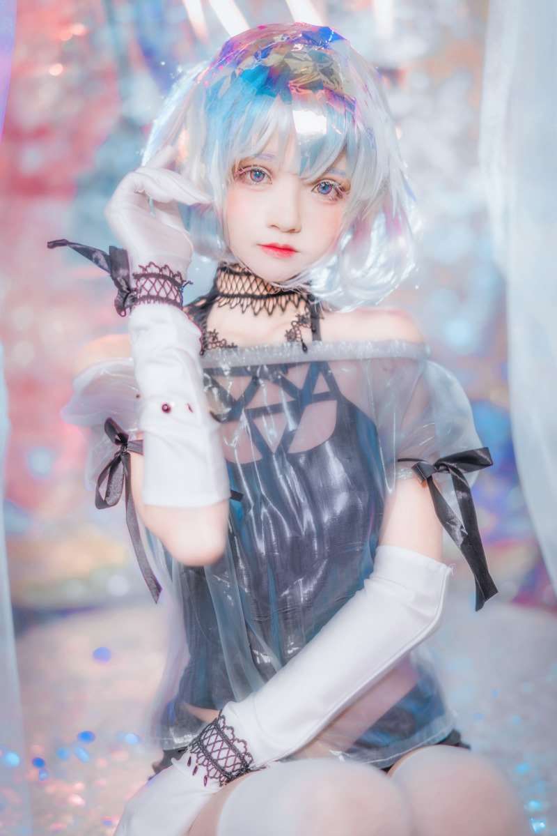 人气Coser@桜桃喵 钻石 [19P/366MB]