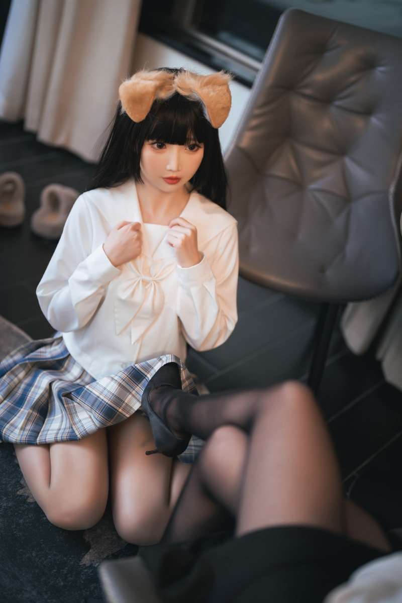 知名动漫Coser@rioko凉凉子 女上司双人版(&面饼仙儿) [40P/1V/595MB]