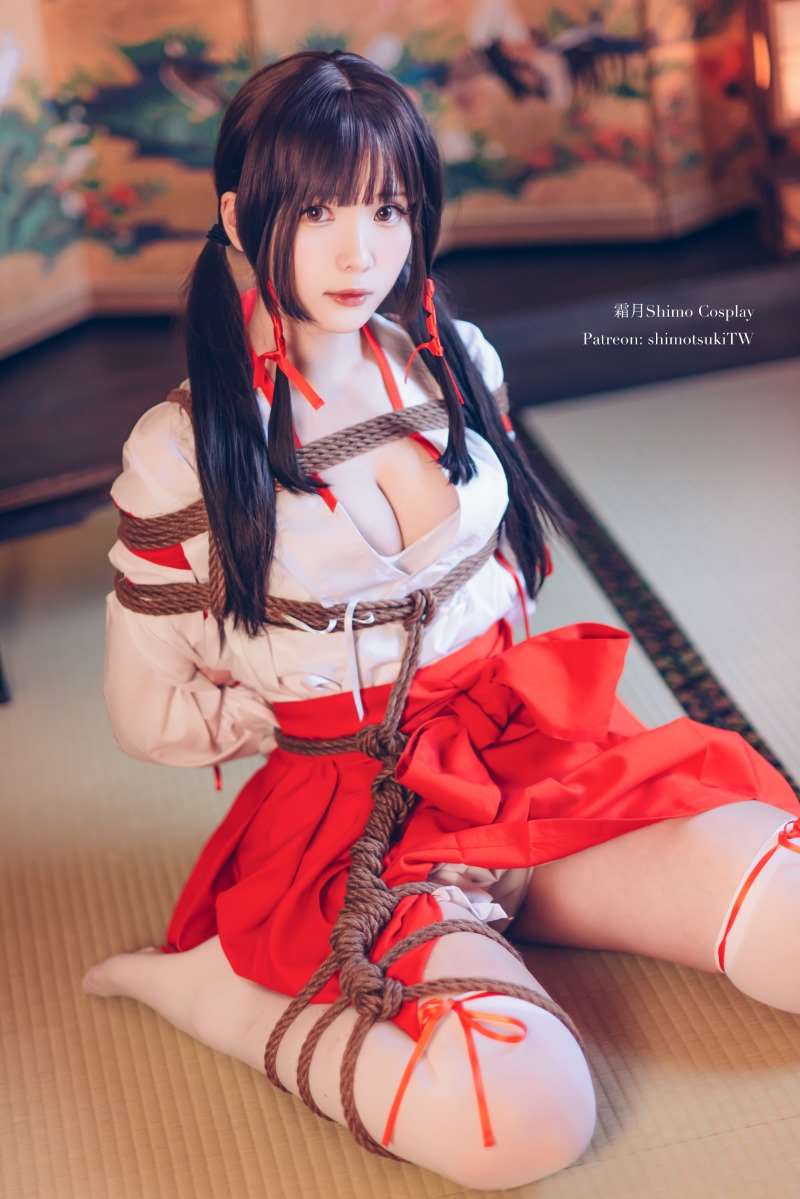 人气Coser@霜月shimo 巫女捆绑 [24P/564MB]
