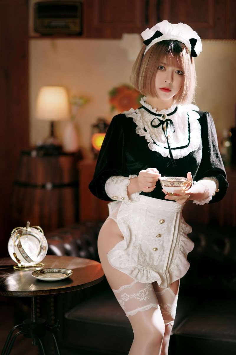 微博人气Coser@半半子 来一份下午茶吧 [47P/2V/173MB]