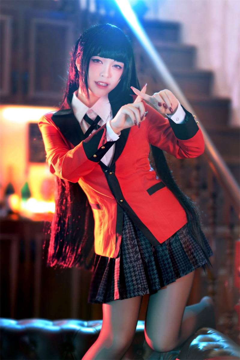微博人气Coser@半半子 夢子 [48P/366MB]