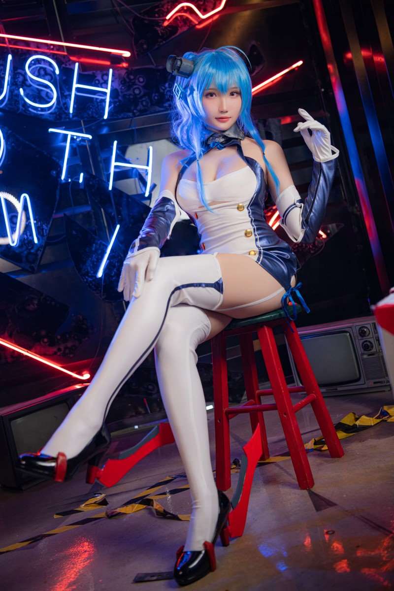 动漫Coser@瓜希酱 碧蓝航线 圣路易斯 原皮 [21P/117MB]