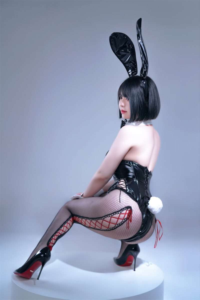 微博人气Coser@半半子 Bunny Vol.02 [75P/694MB]