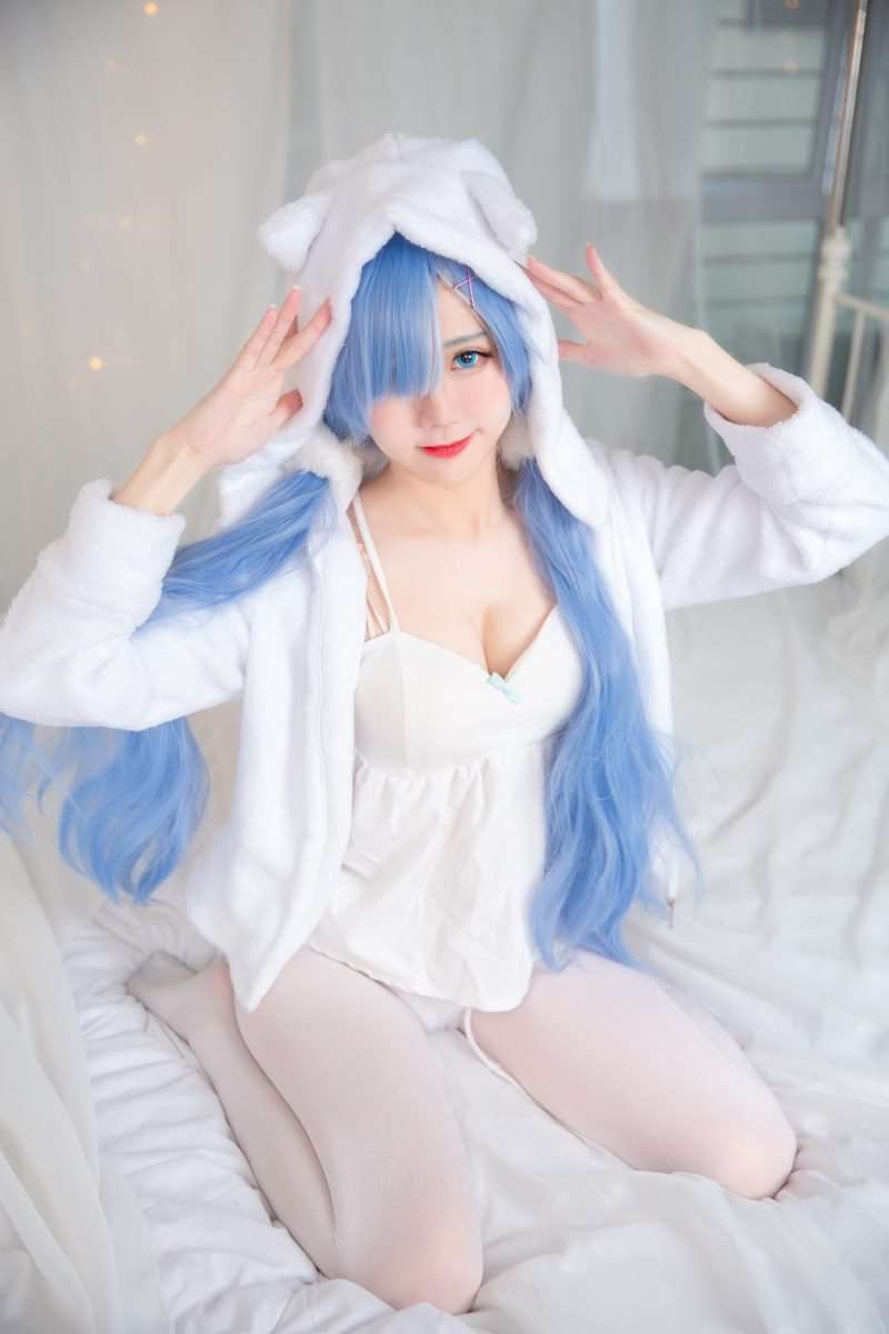 马来西亚妹纸@Sally Dorasnow Rem White Kitty [49P/281MB]