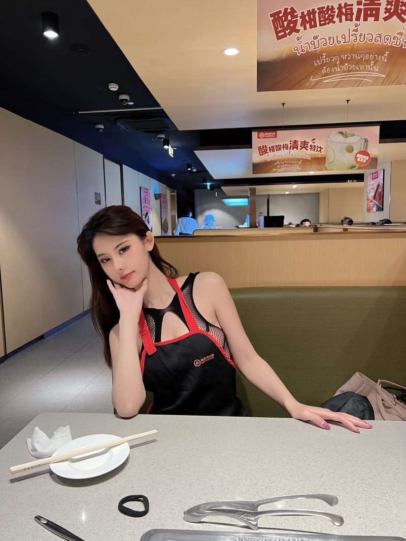 绣人模特@就是阿朱啊 – 海底捞 [9P/1V/60MB]