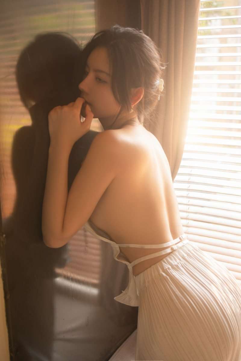 绣人模特@就是阿朱啊 – 午后暖阳 [32P/65MB]