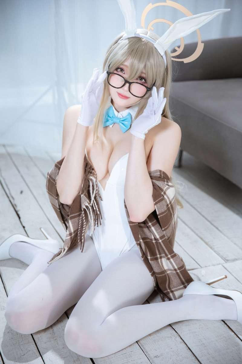 动漫Coser@瓜希酱&Momoko葵葵 – BA兔女郎 [93P/182MB]