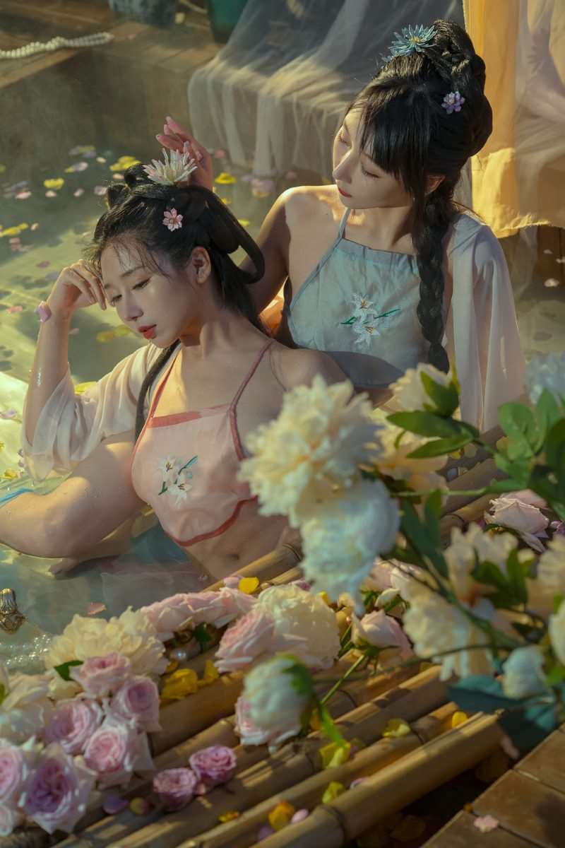 动漫Coser@云溪溪 N51水池 [42P/1V/1.38GB]