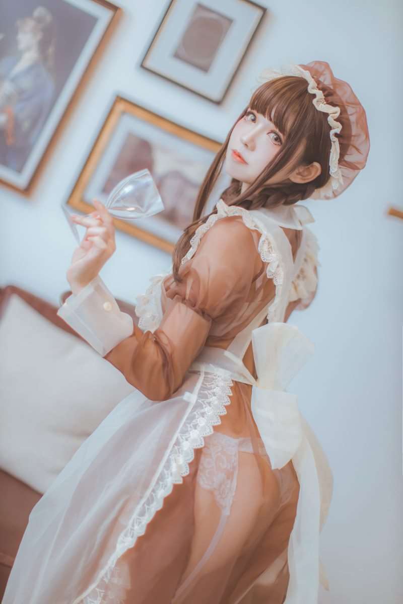 动漫博主@coser衣衣 透明女仆 [31P/268MB]