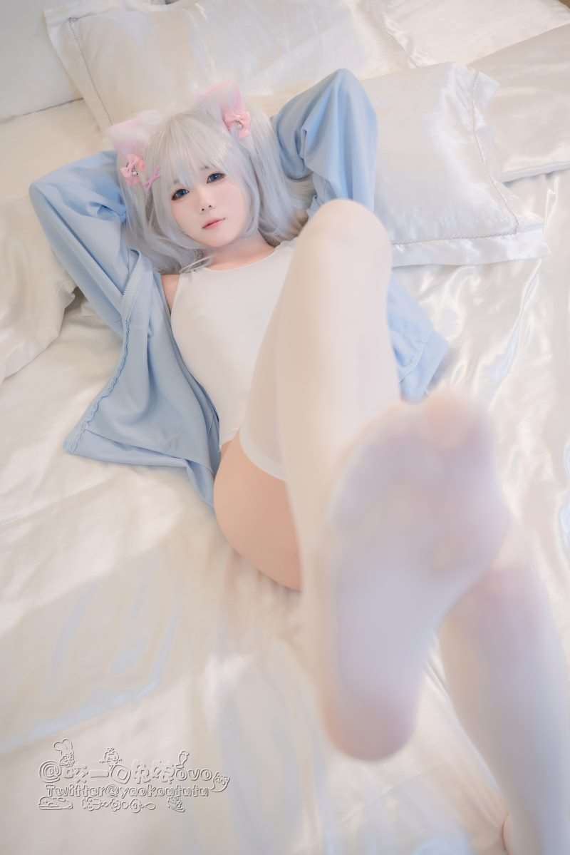 网红博主@咬一口兔娘(黏黏团子兔) 做你的猫 [56P/1V/924MB]