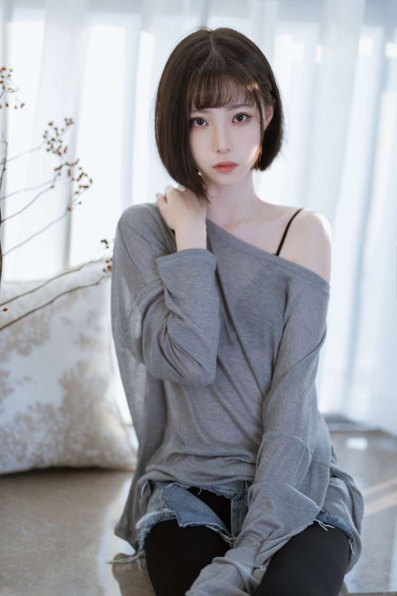 动漫博主@许岚LAN 半透毛衣 [40P/408MB]