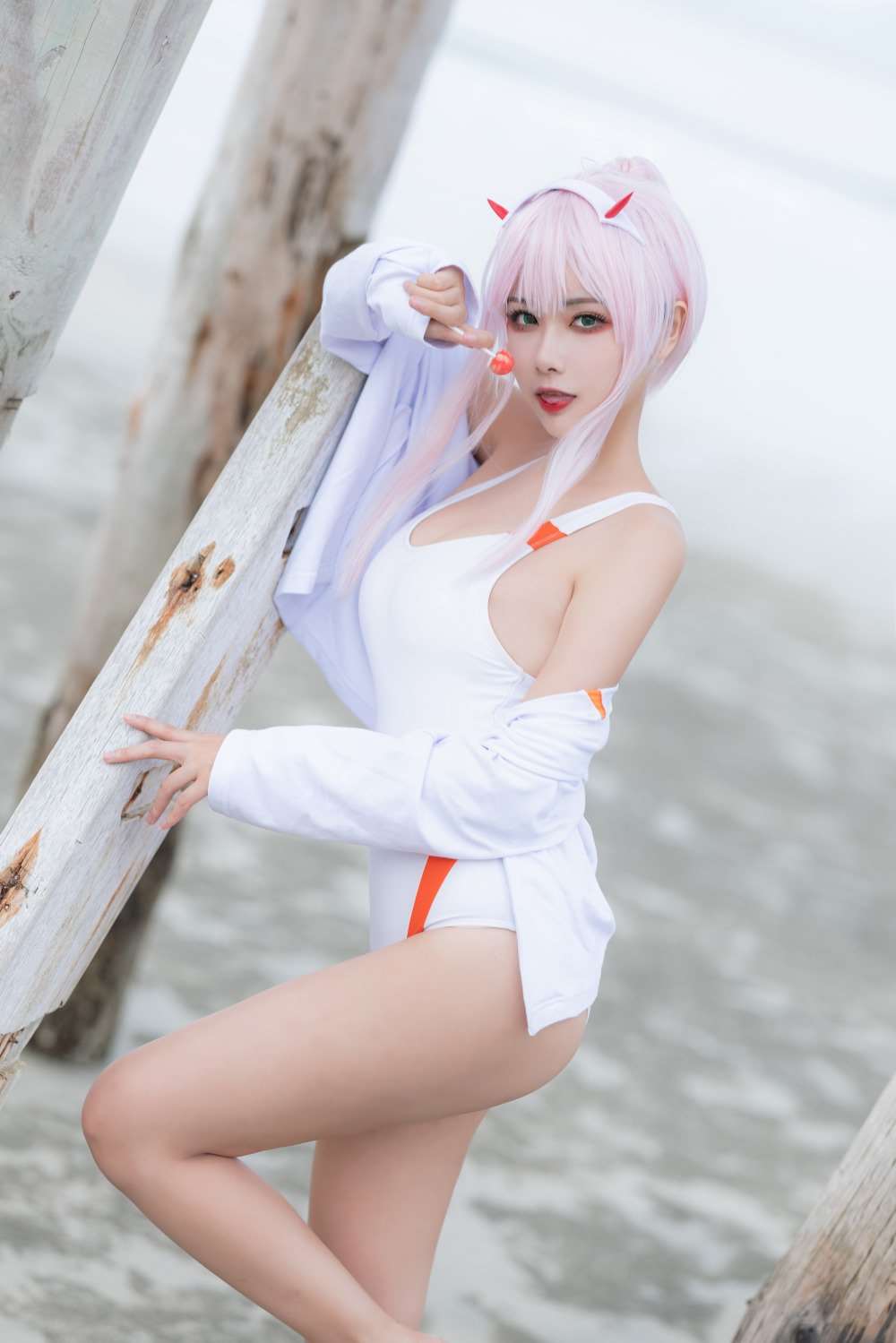 动漫Coser@Momoko葵葵 泳装 兔女郎&花嫁 [61P/511MB]