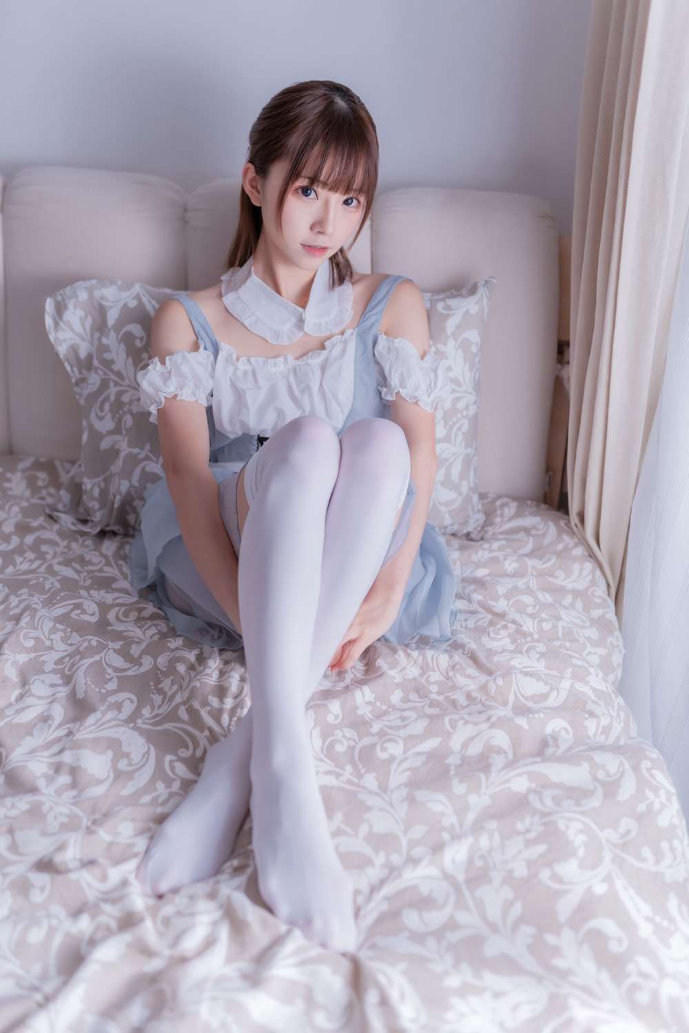 人气Coser@Kitaro_绮太郎 白情女仆 [40P/143MB]