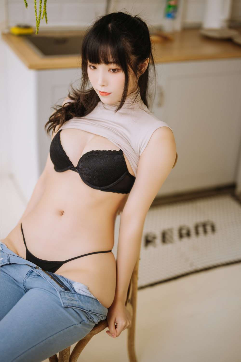 动漫Coser@汪知子 姐姐的牛仔裤 [42P/287MB]