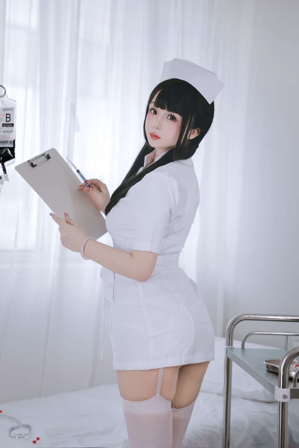 人气动漫博主@日奈娇 诊所护士 [139P/2V/1.05G]