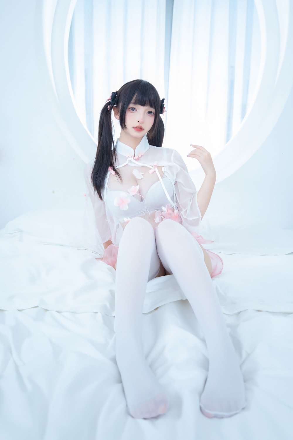 神楽坂真冬写真《蜜桃雪糕》[75P/2V/209MB]