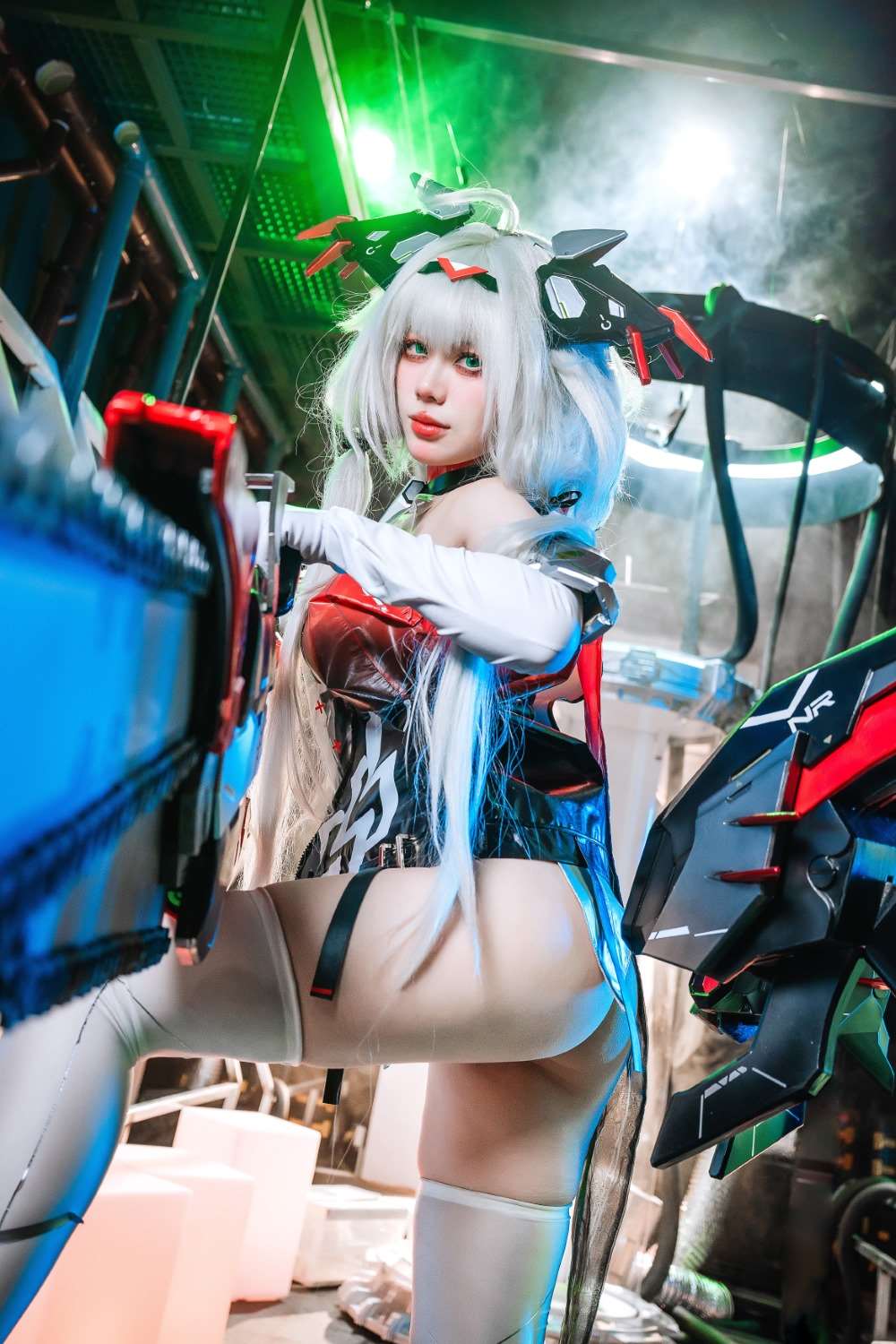 人气Coser@九言 交错战线 纳格陵 [67P/990MB]