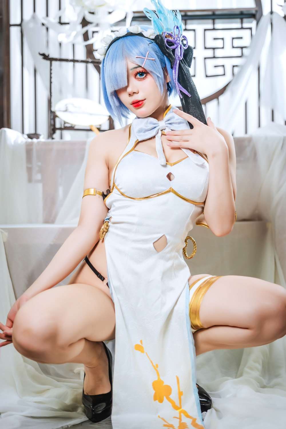人气Coser@九言 蕾姆旗袍 [55P/8V/775MB]