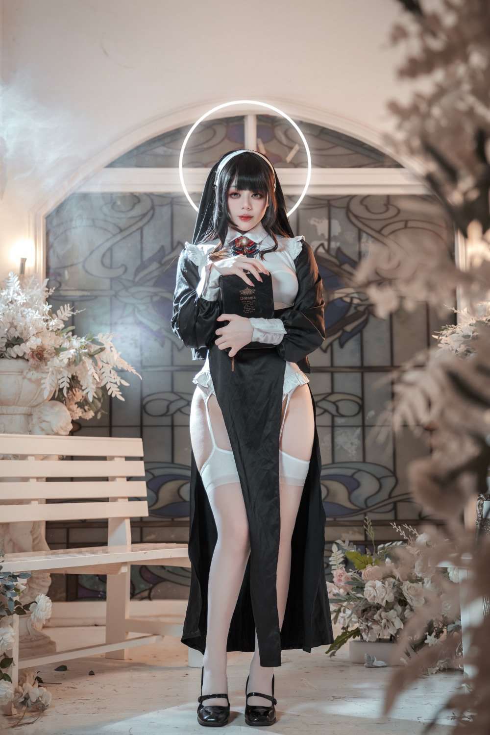 人气Coser@九言 修女与狗 [60P/6V/722MB]