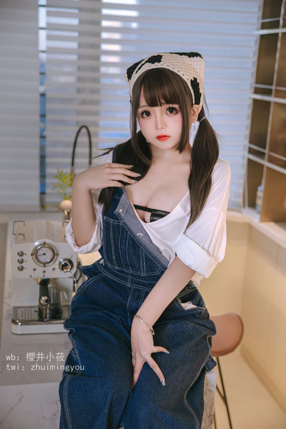人气动漫博主@日奈娇 维修工 [176P/4V/2.32G]