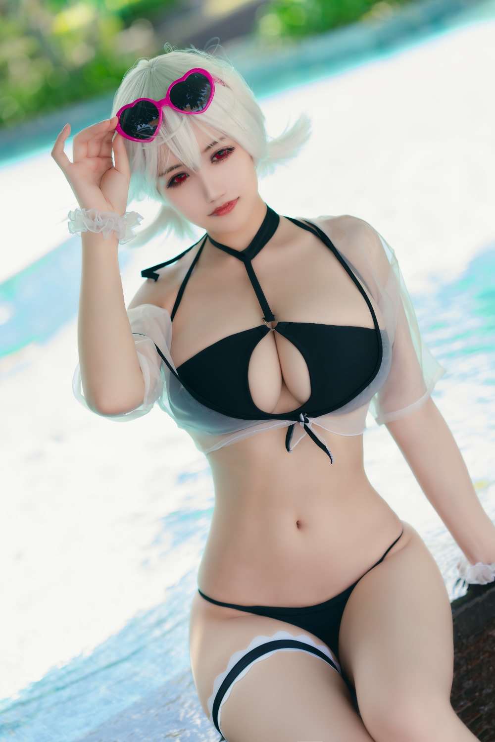 人气Coser@小仓千代 舰长 天狼星泳装 [21P/76MB]