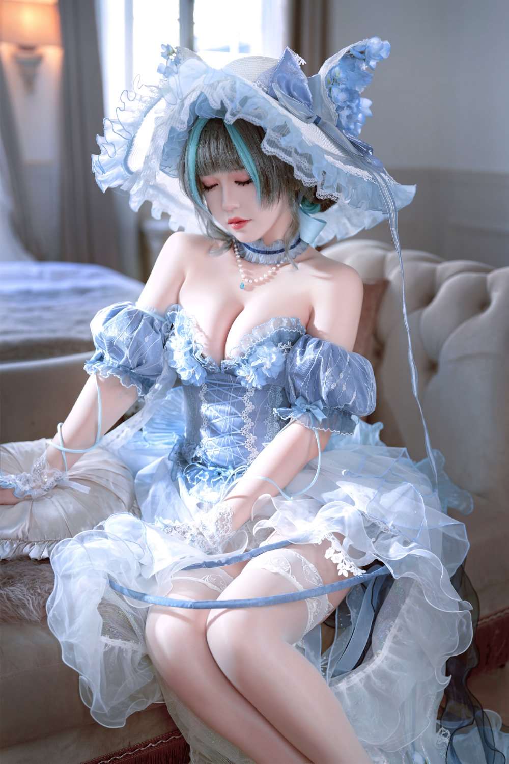 微博人气Coser@半半子 チェシャー廃稿礼装 [66P/9V/688MB]