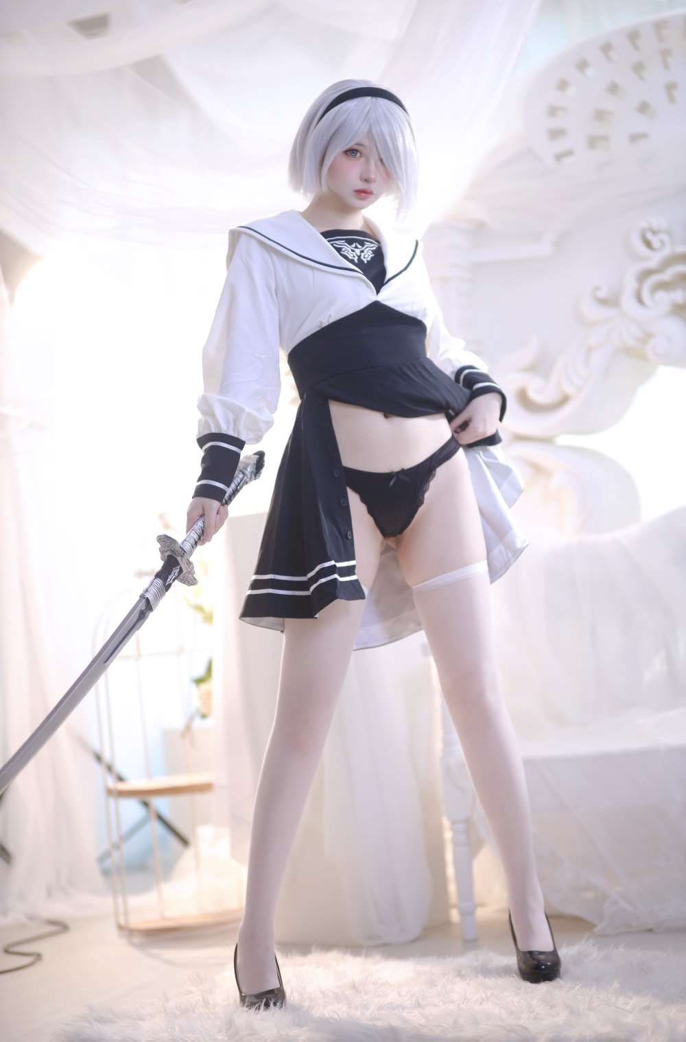 网紅Coser@疯猫ss 2B 得物社 [53P/220MB]
