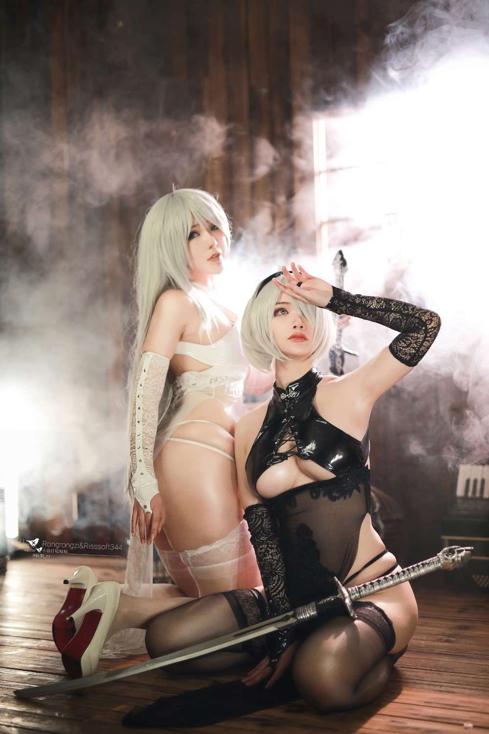 动漫Coser@前羽_rr&小容仔咕咕咕w 尼尔2B 双人旗袍 [72P/416MB]