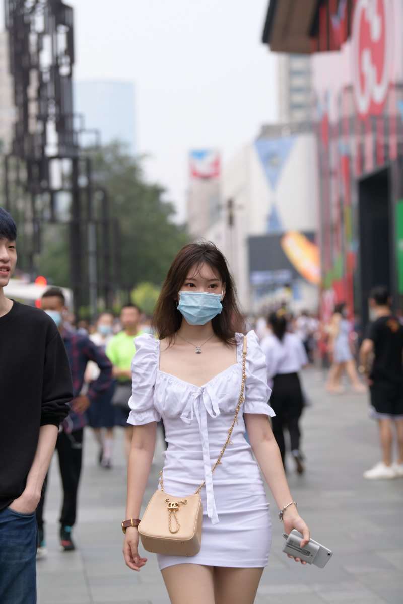精选街拍作品 NO.1471 白色连衣包臀裙小姐姐 [48P/60MB]