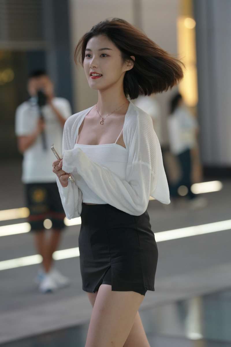 精选街拍作品 NO.1435 街拍漂亮的黑裙美女2 [78P/109MB]