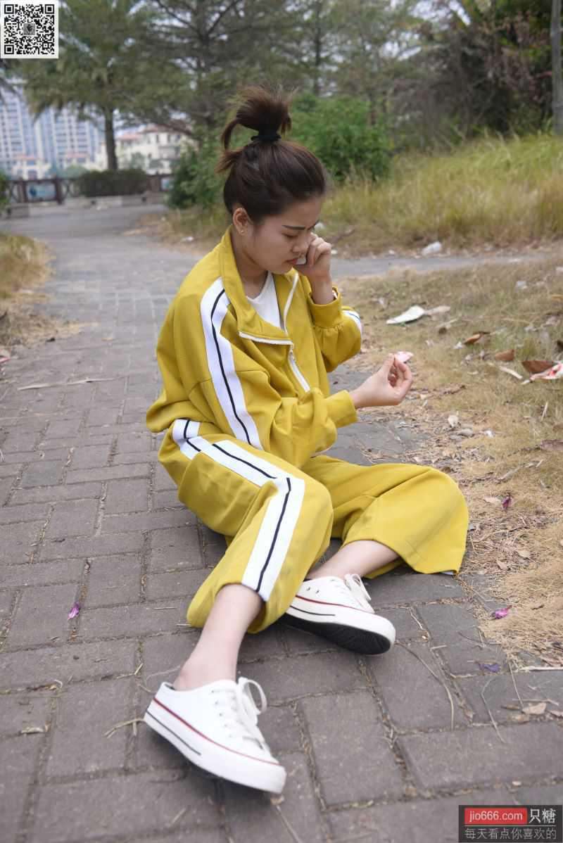 只糖棉袜 NO.152 阿雅 – 内心装满开心的童话 [299P/1.25G]