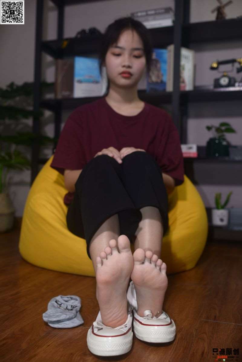 只糖棉袜 NO.299 小希 – 灯火阑珊处 [145P/1V/698MB]